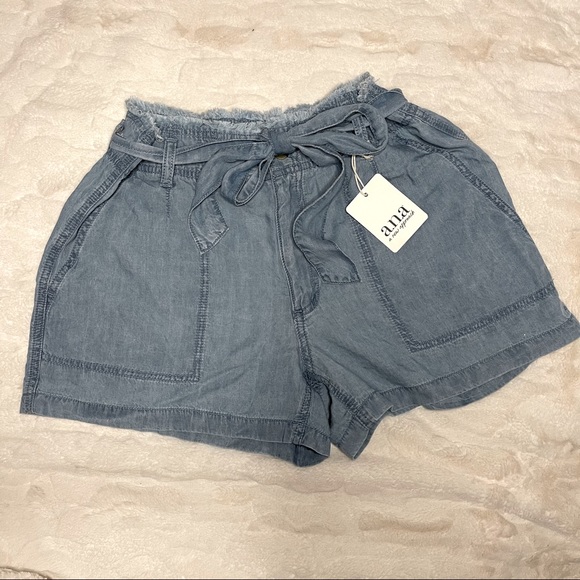 Tie-Front Shorts - Picture 2 of 3